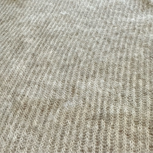 Everlane The Alpaca Crew | XXS | Almond - Picture 7 of 10